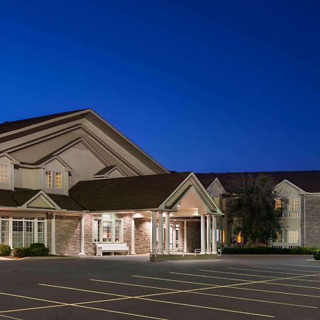 Days Inn By Wyndham Гвелф Екстер'єр фото